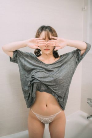 亚洲精品自拍中文字幕_剧情片迅雷电影在线